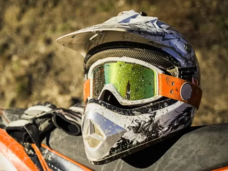 dirt bike helmet under $300
